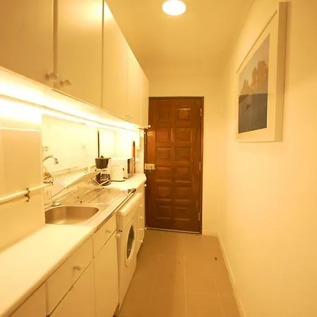 Cozy Studio In Janelas Verdes * Lisboa