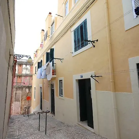 Cozy Studio In Janelas Verdes *