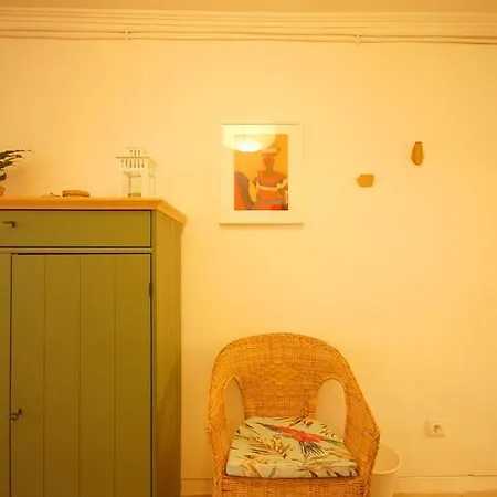 Cozy Studio In Janelas Verdes Διαμέρισμα